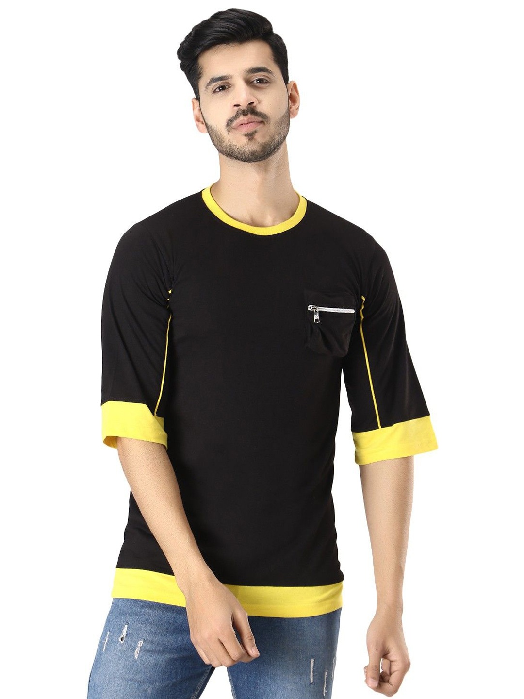

Black Collection Men Solid Round Neck Casual T-shirt