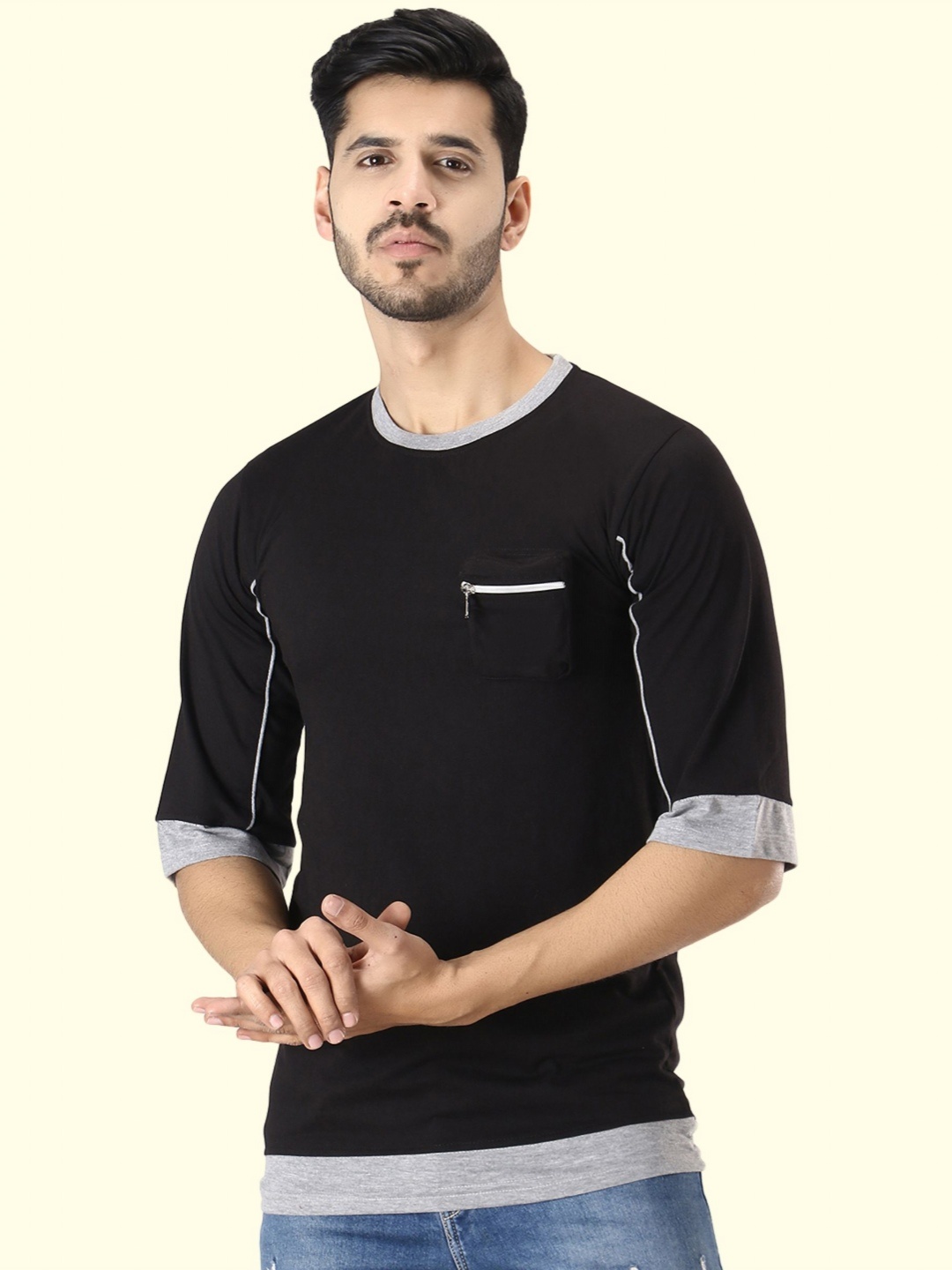 

Black Collection Men Solid Round Neck Casual T-shirt