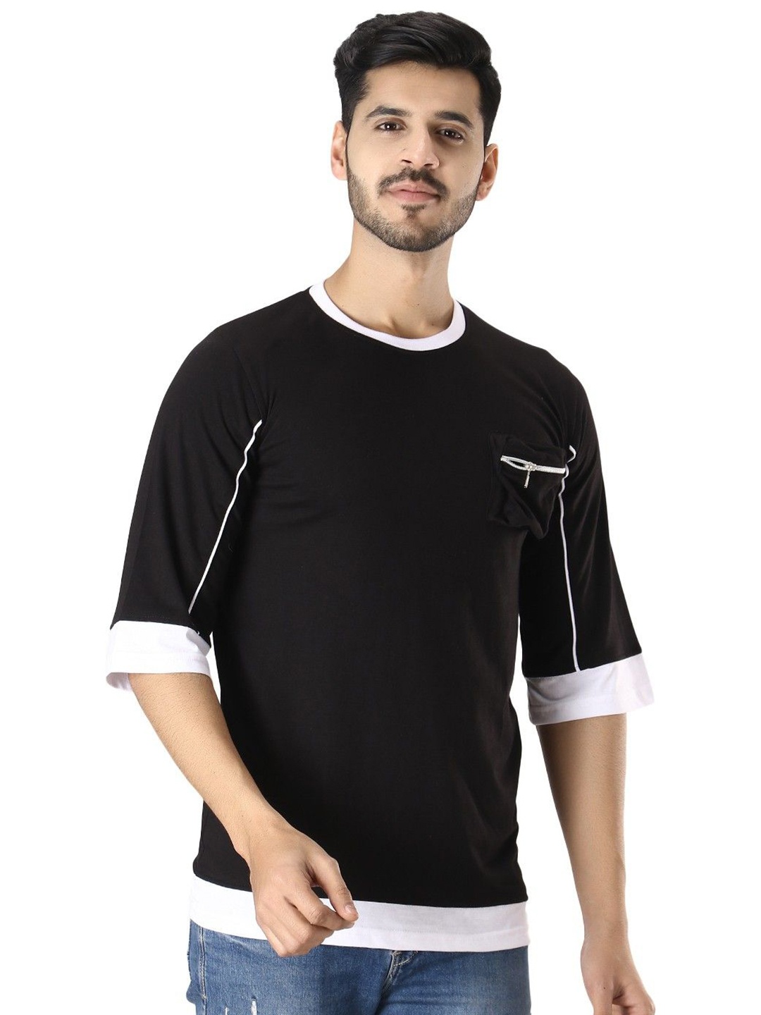 

Black Collection Men Solid Round Neck Casual T-shirt
