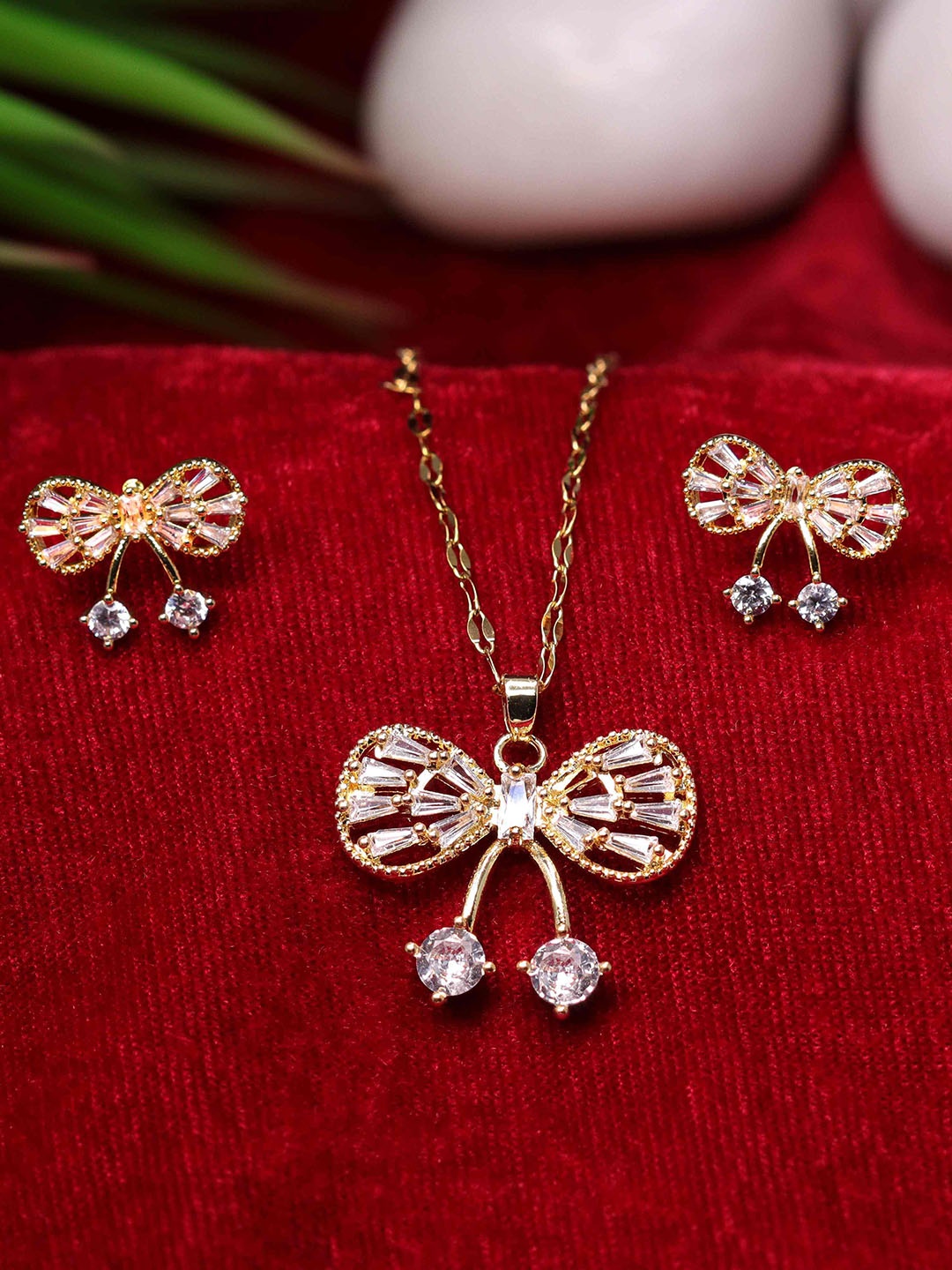 

GOLD CASH Gold-Plated Bow Design Cubic Zirconia & Crystal Stone-Studded Jewellery Set