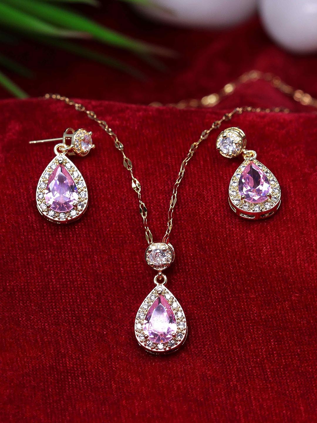 

GOLD CASH 22K Gold Plated Cubic Zirconia & Crystal Studded Teardrop Jewellery Set