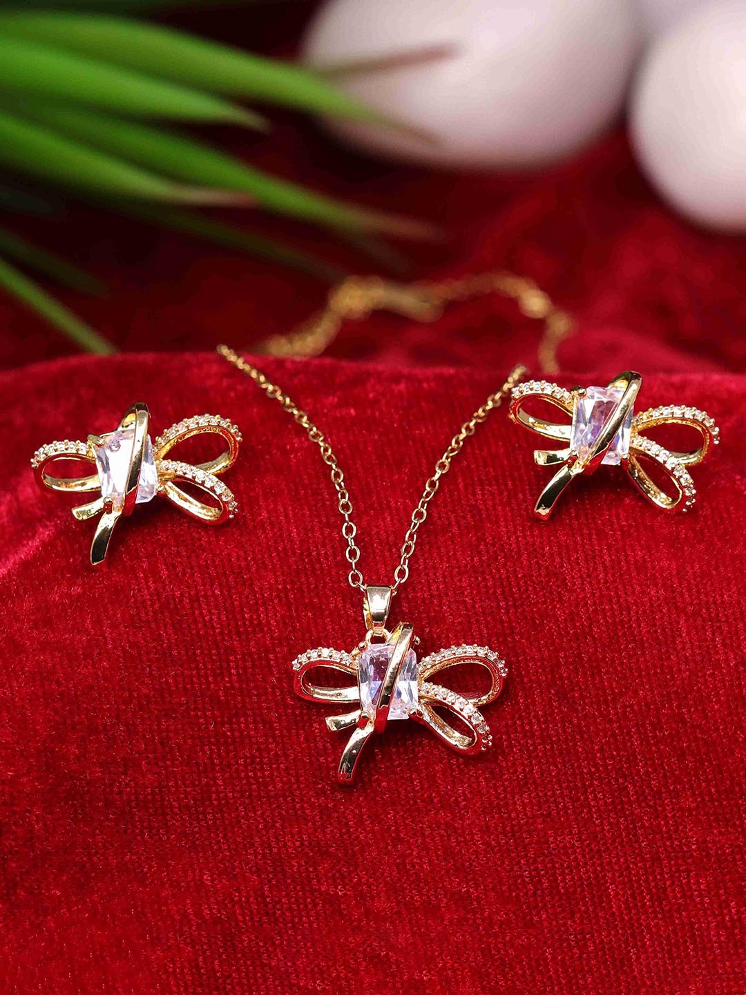 

GOLD CASH 22K Gold Plated Cubic Zirconia Studded Anti-Tarnish Chain Bow Jewellery Set