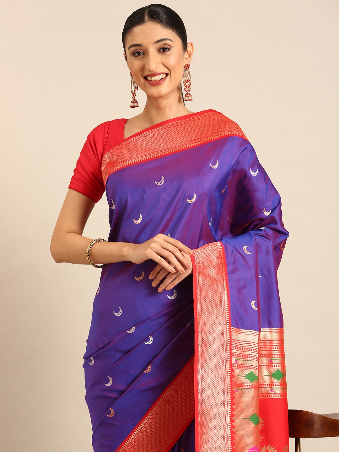 

Mitera Woven Design Zari Paithani Saree, Purple