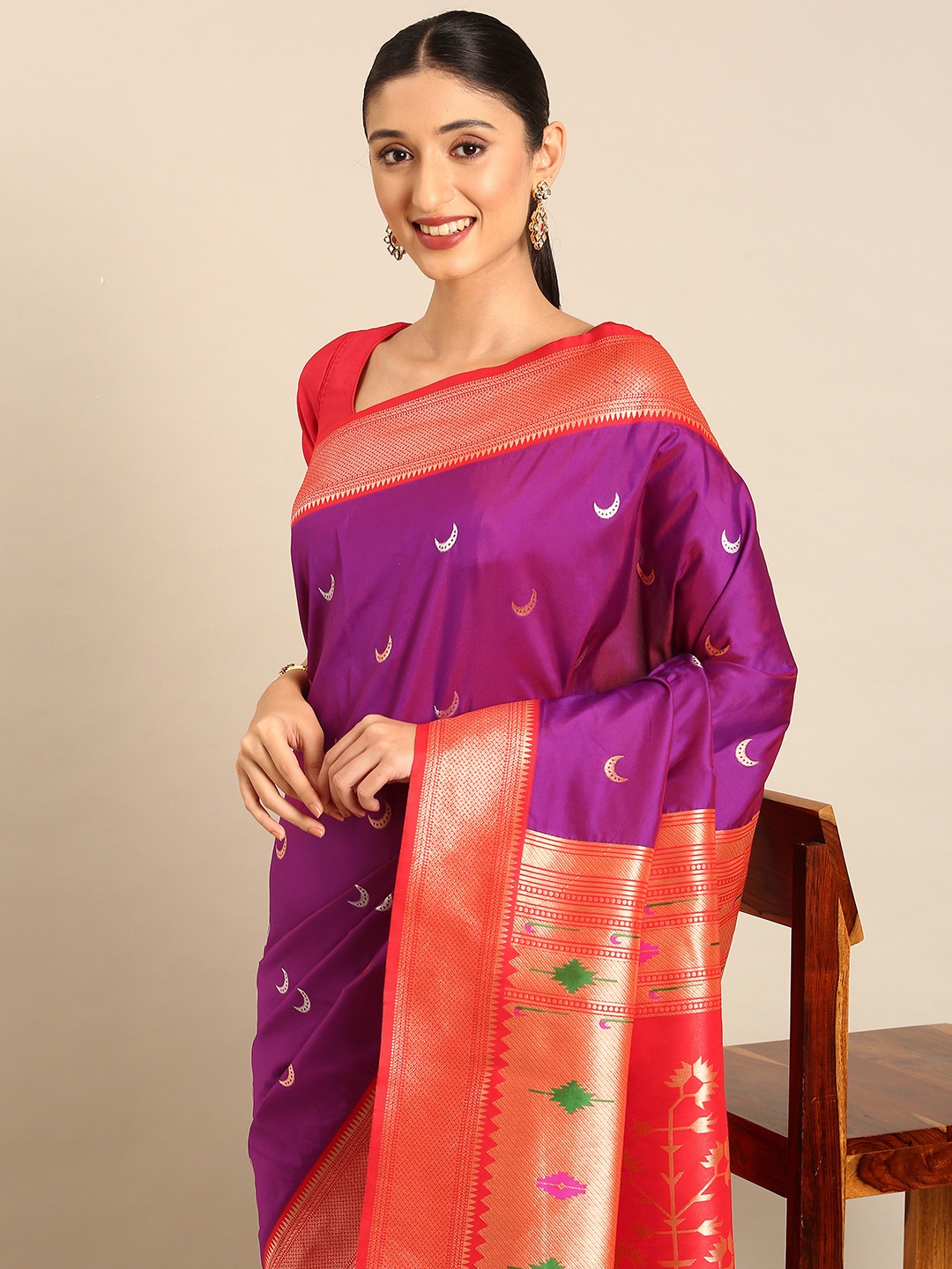 

Mitera Woven Design Zari Paithani Saree, Purple
