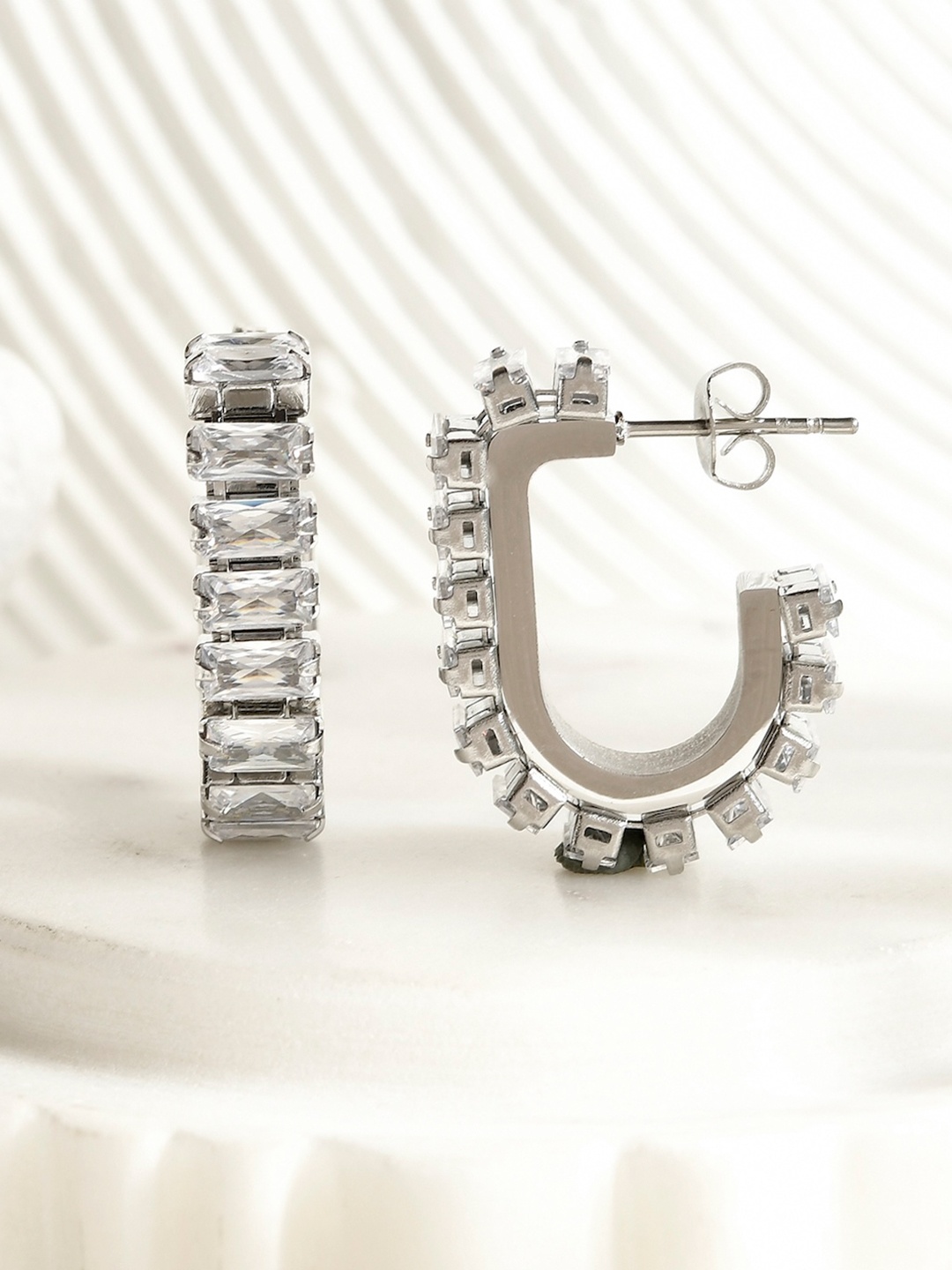 

AQUASTREET 18K Silver Plated Waterproof Antitarnish White Zircon Hoops Earrings