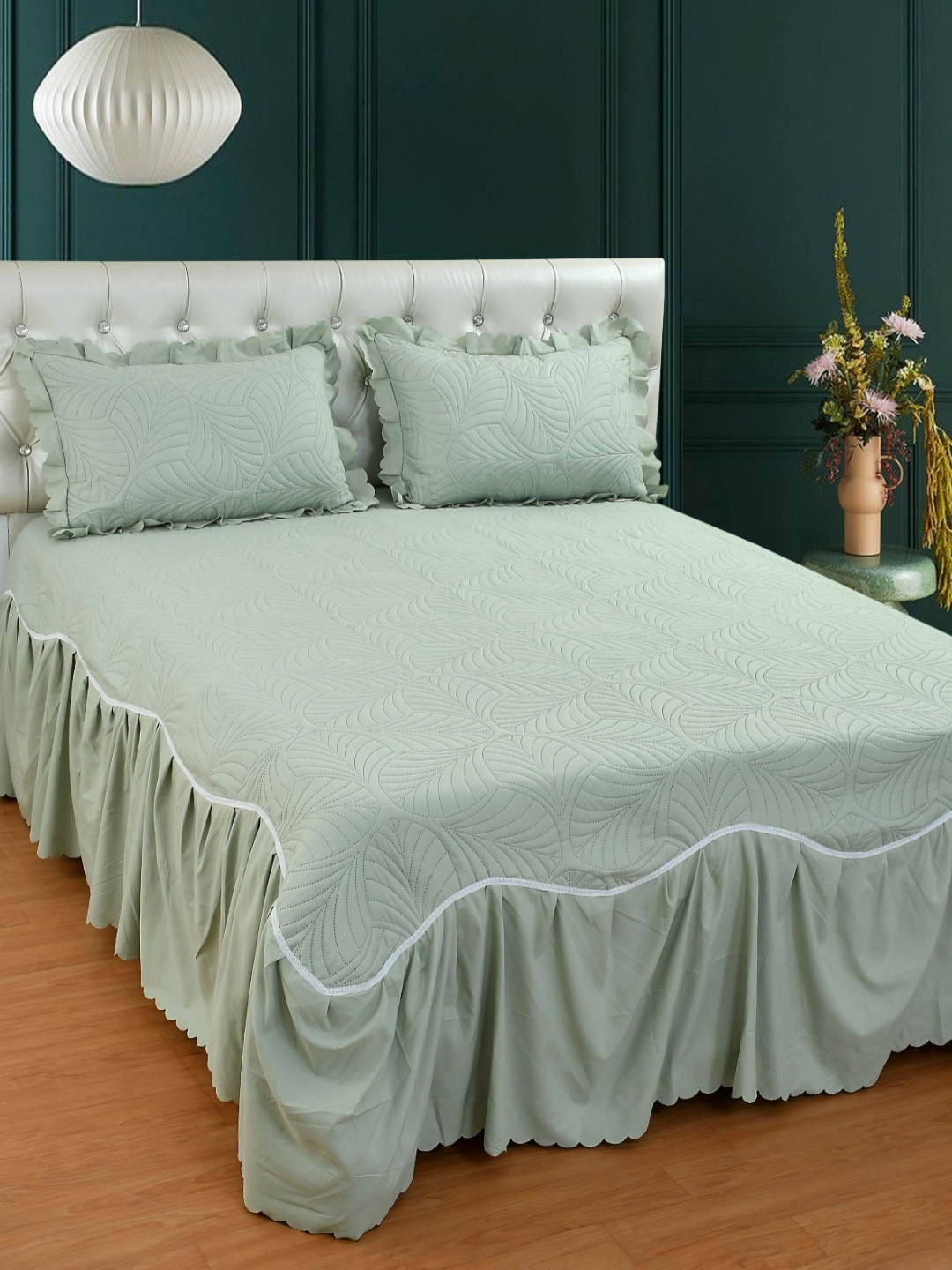 

THE little BIG STORE Sea Green & White 300 TC King Bedsheet Set 1.82 m x 1.98m