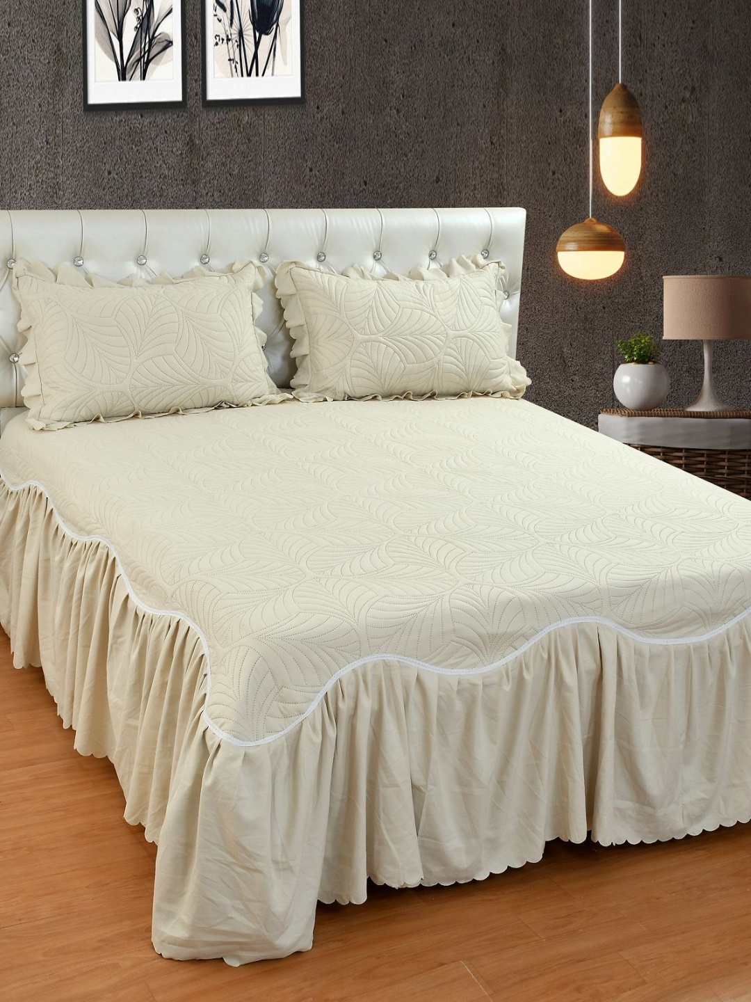 

THE little BIG STORE Cream & White 300 TC King Bedsheet Set 1.82 m x 1.98m, Beige