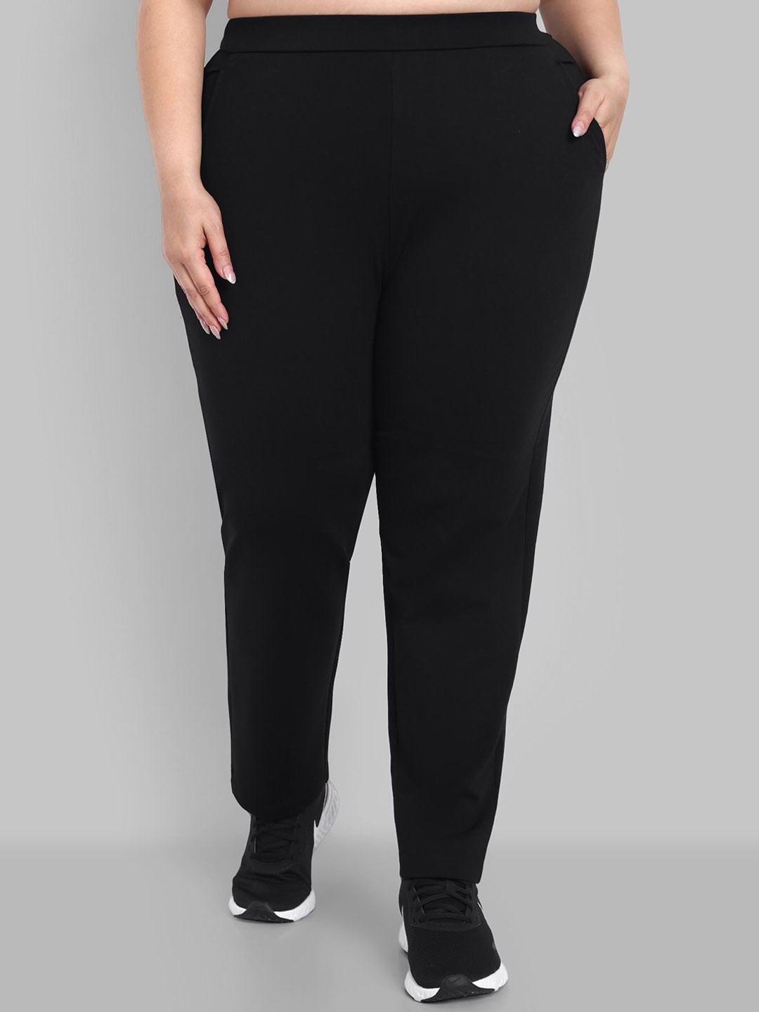 

skyria Women Plus Size Smart Straight Fit High-Rise Regular Trousers, Black