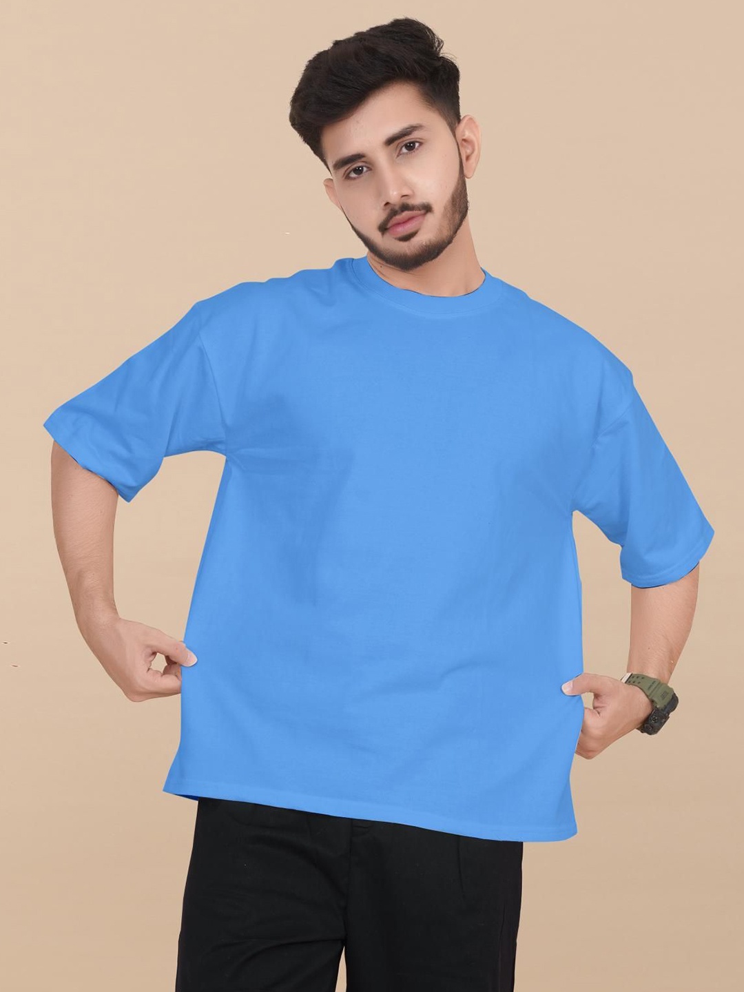 

BLURR Men Solid Round Neck Cotton Relaxed Fit T-shirt, Blue