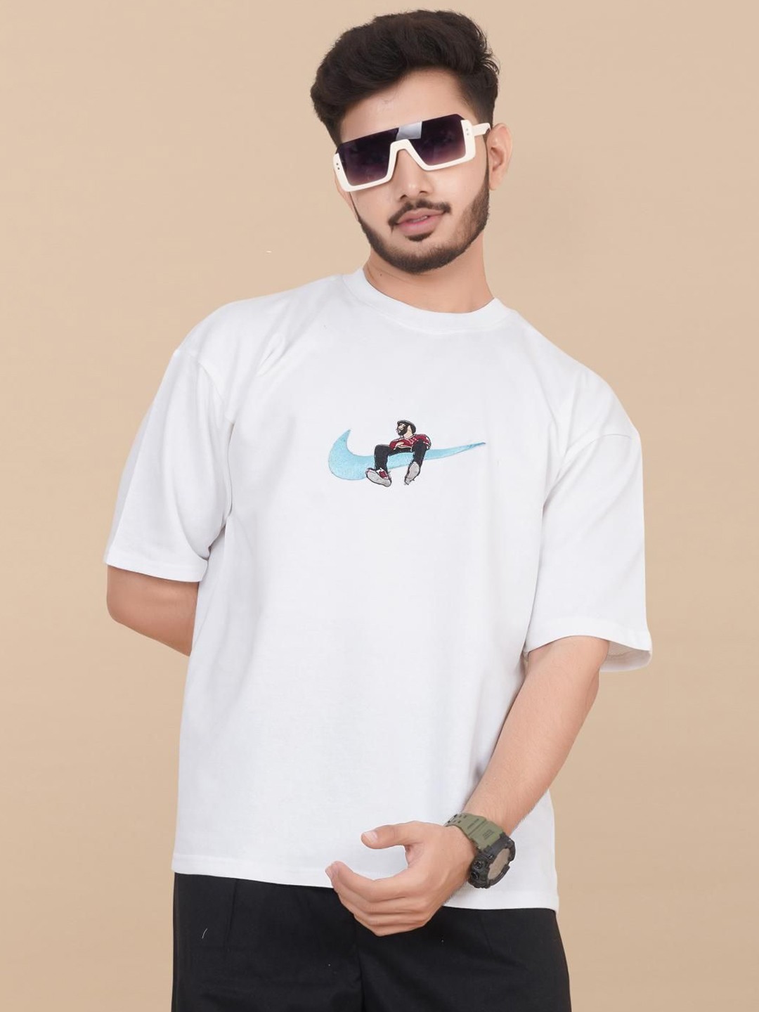 

BLURR Men Graphic Printed Cotton Oversized Casual T-shirt, White