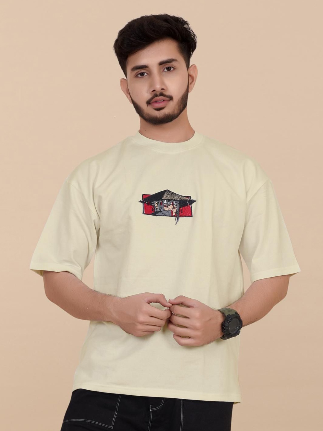 

BLURR Men Graphic Printed Round Neck Cotton T-shirt, Off white