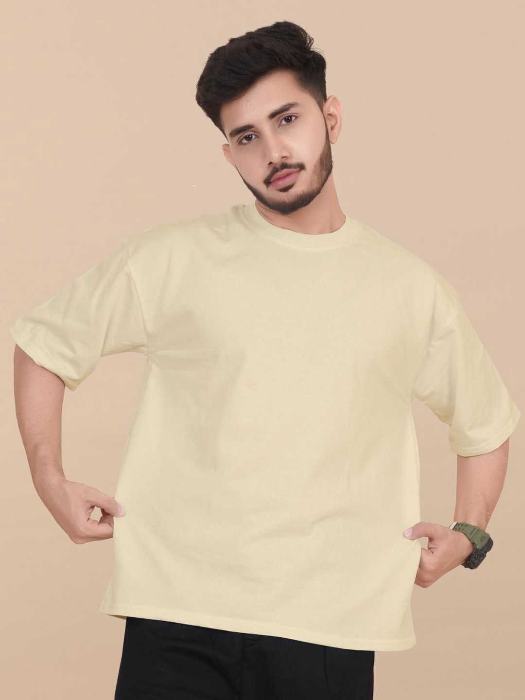 

BLURR Men Solid Round Neck Cotton Relaxed Fit T-shirt, Beige