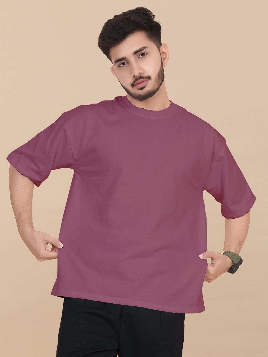 

BLURR Men Solid Round Neck Cotton Relaxed Fit T-shirt, Peach