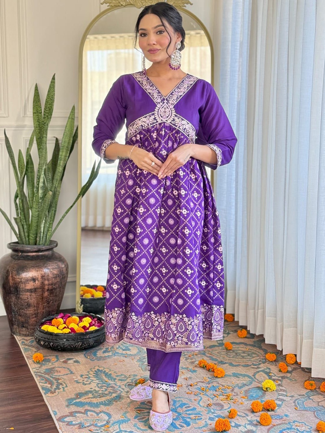 

IZIBRA Floral Printed V-Neck Pleated Anarkali Chanderi Silk Kurta With Trousers & Dupatta, Purple