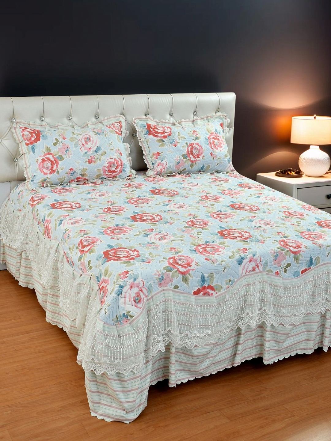 

THE little BIG STORE Blue & Red Printed Quiltted 300TC King Bedsheet Set - 1.82 m x 1.98 m