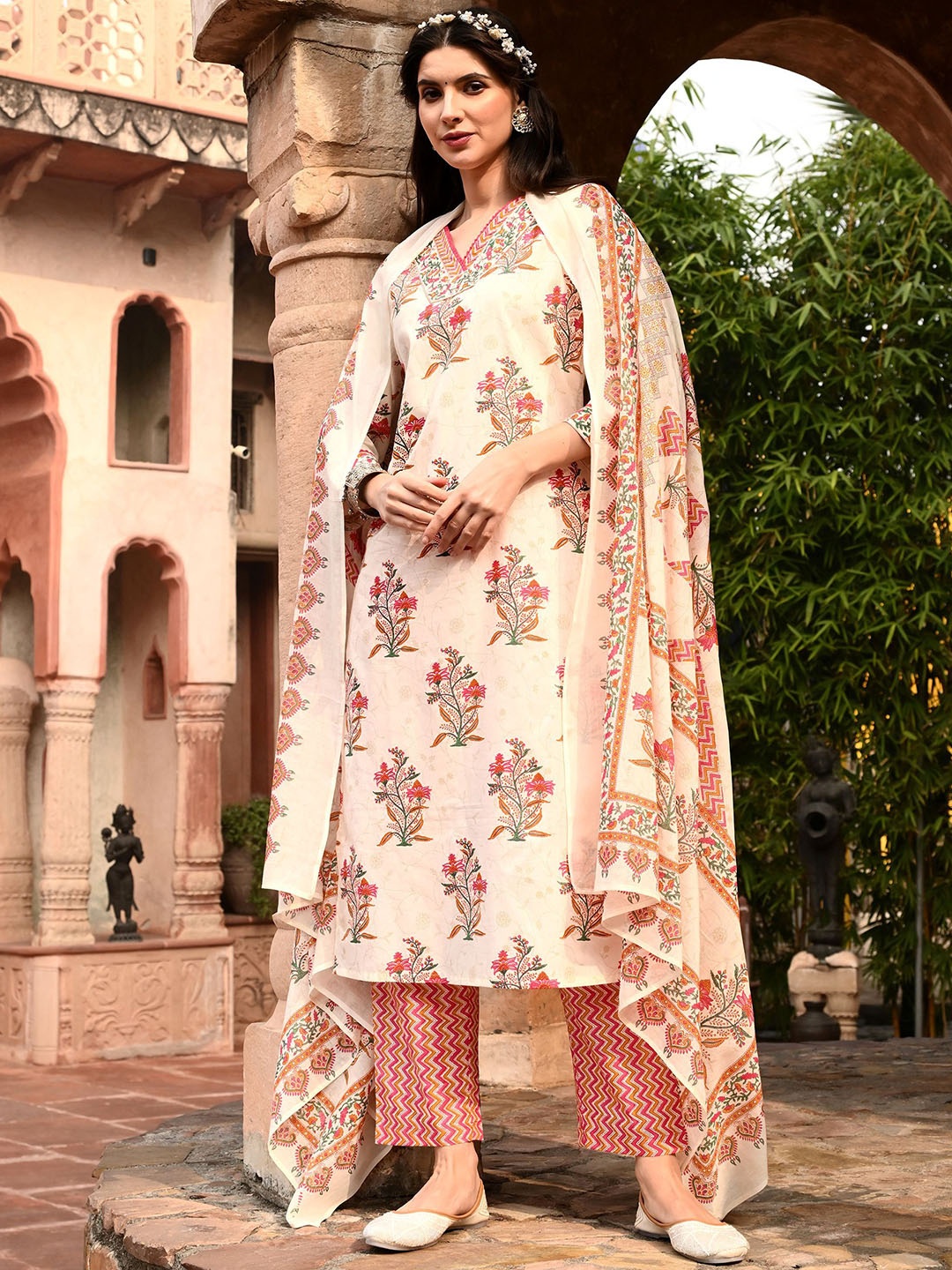 

filora Floral Printed Sequinned Pure Cotton Straight Kurta With Trouser & Dupatta, Pink