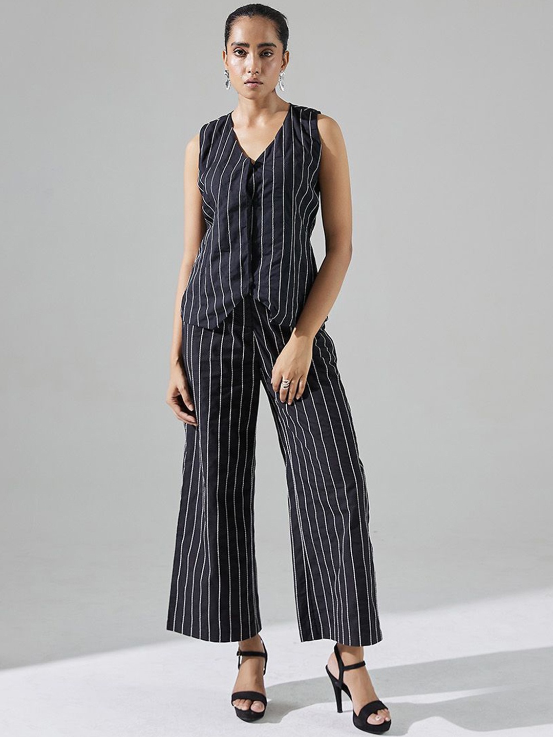 

Aamili Women Straight Fit Culottes Trousers, Black