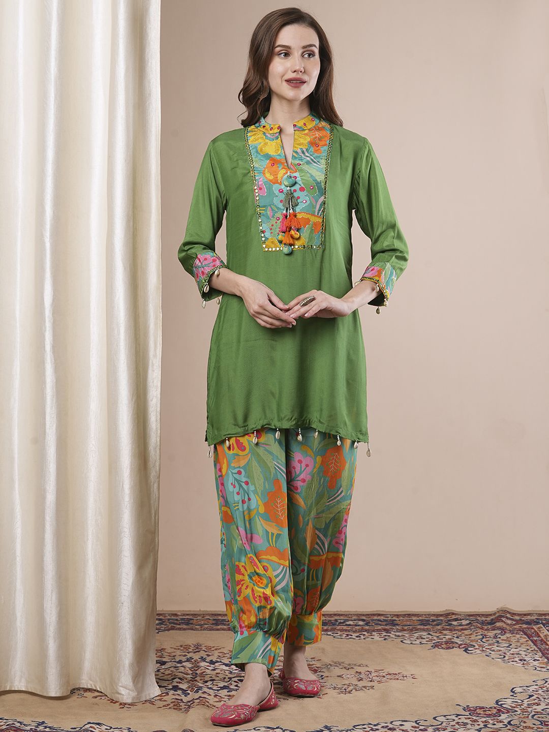 

FASHOR Women Ethnic Motifs Embroidered Regular Mirror Work Kurta with Salwar, Green