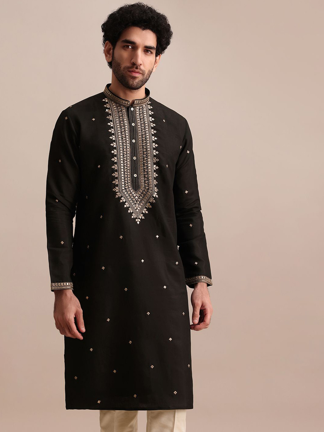 

KALKI Fashion Geometric Embroidered Mandarin Collar Straight Kurta With Trousers, Black