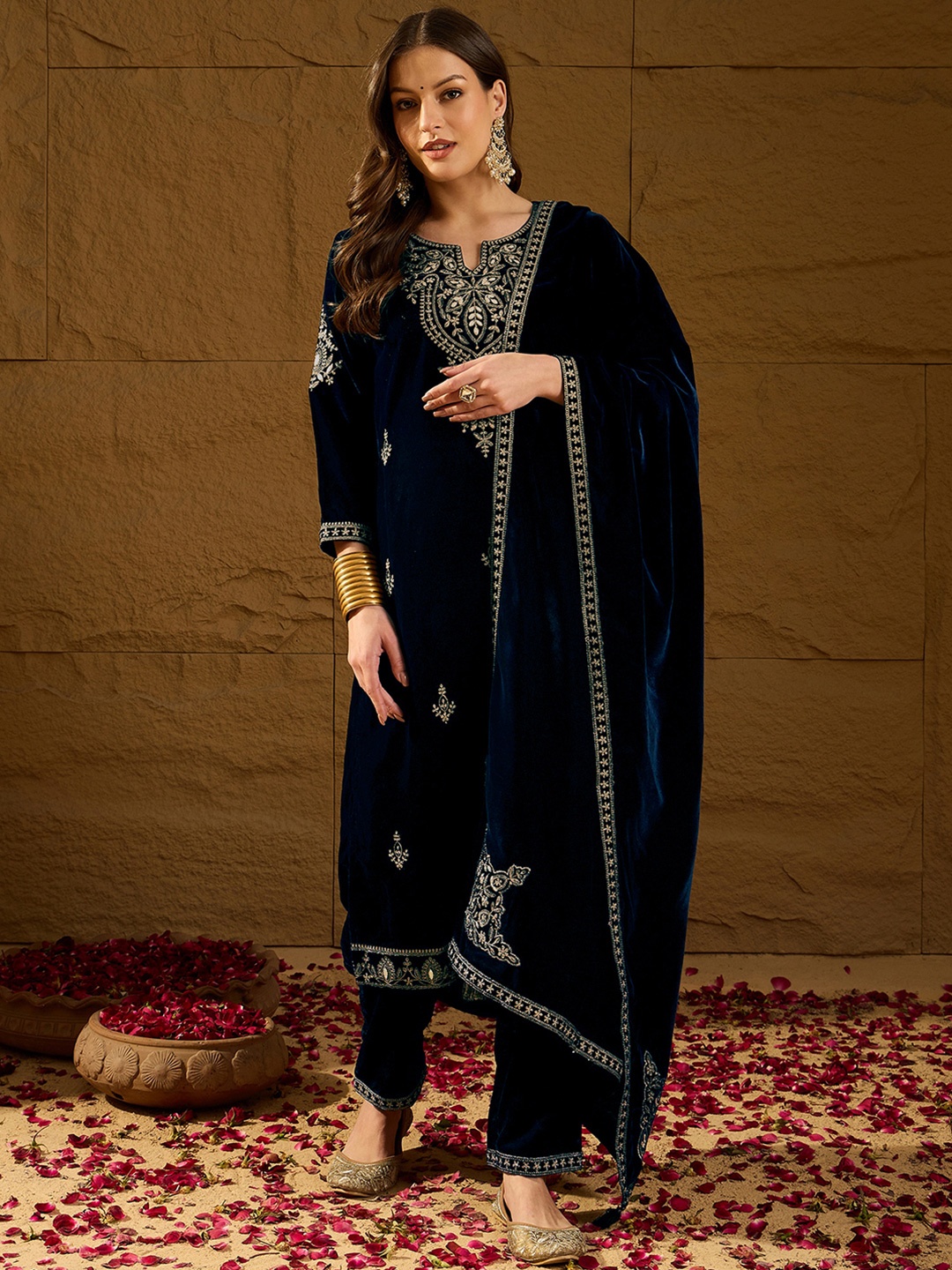 

AHIKA Navy Blue Floral Embroidered Sequinned Velvet Straight Kurta With Trousers & Dupatta