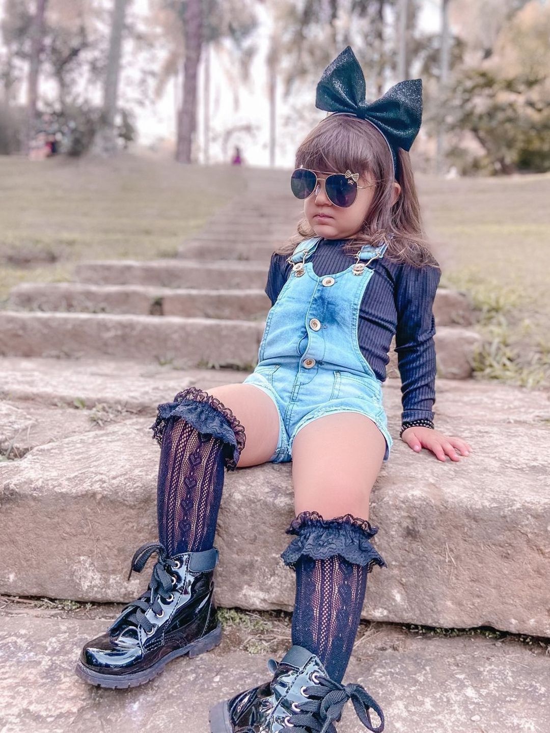 

YK Girls Striped Long Sleeves Top with Shorts, Black