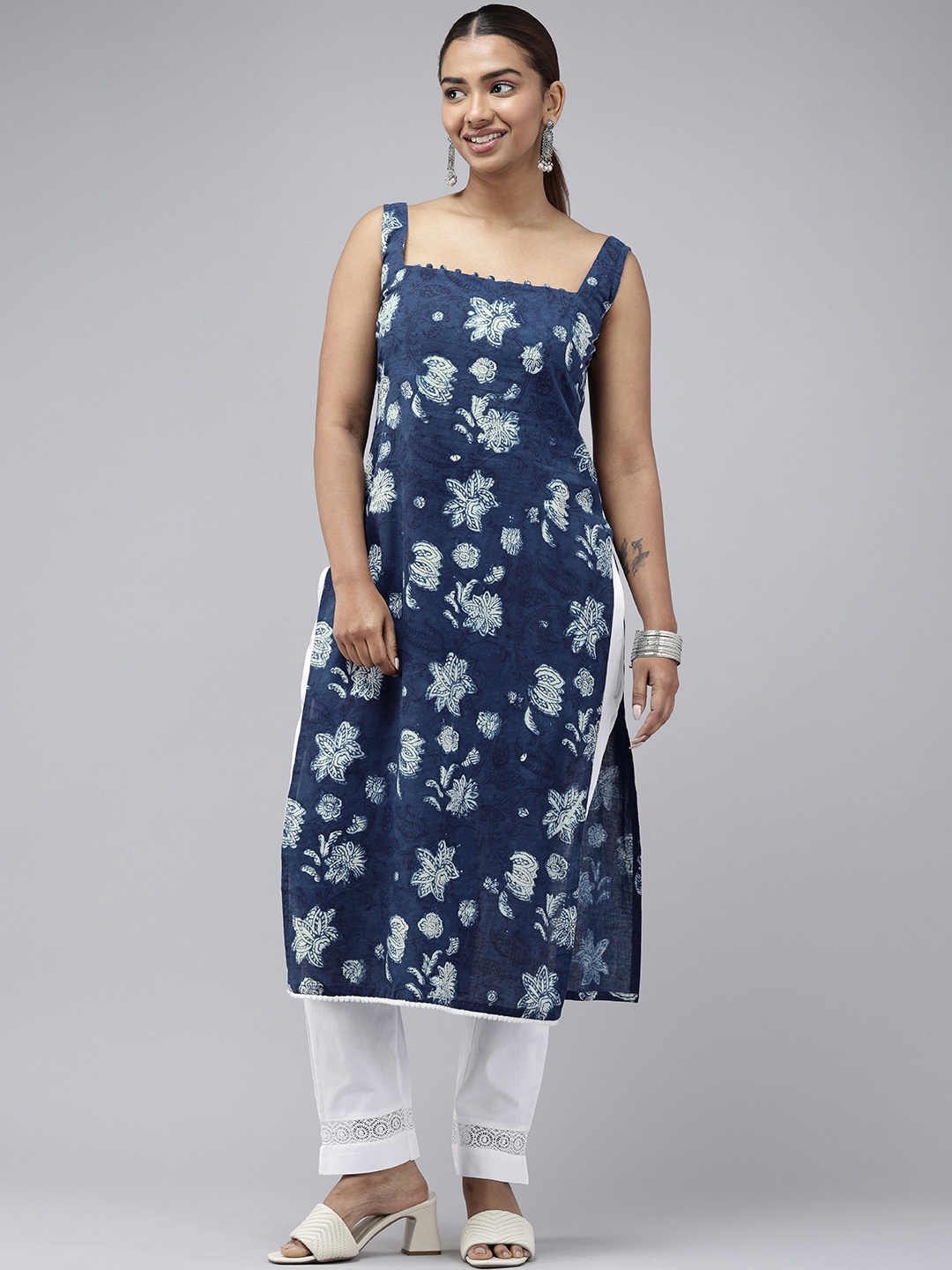 

Stellaxmi 24 Women Floral Printed Pure Cotton Kurta, Navy blue