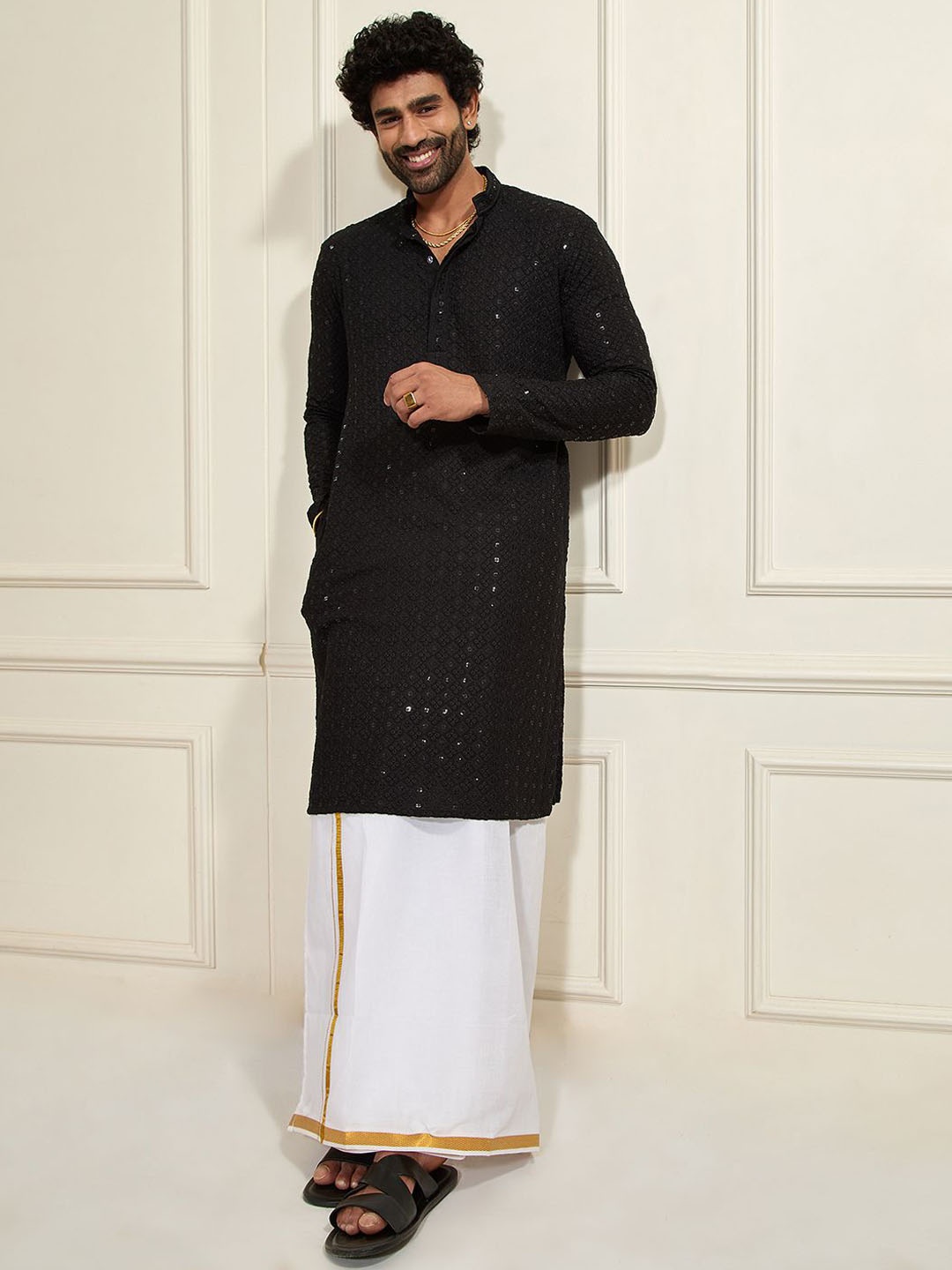 

VASTRAMAY Men Embroidered Regular Sequinned Kurta, Black