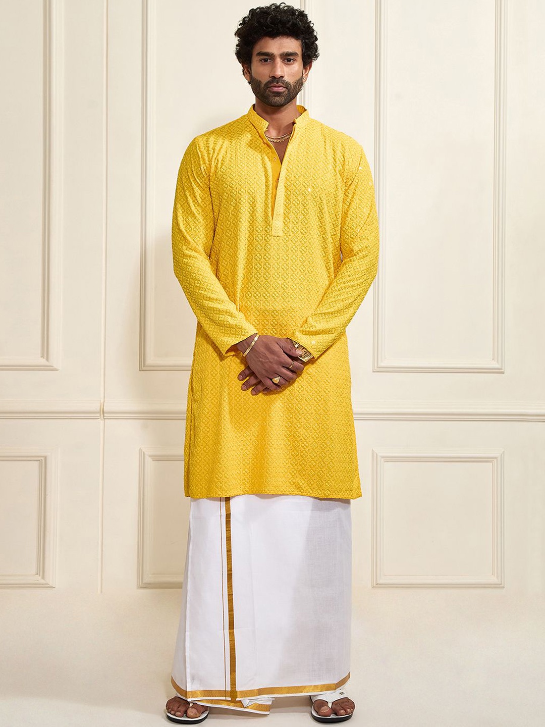 

VASTRAMAY Men Embroidered Regular Sequinned Kurta, Yellow