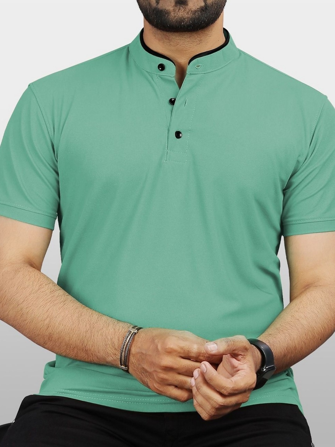 

VeBNoR Men Solid Mandarin Collar Casual T-shirt, Green