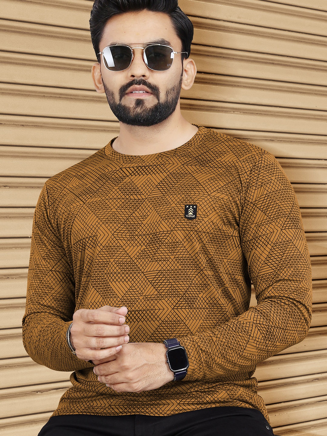 

VeBNoR Men Geometric Printed Round Neck Casual T-shirt, Mustard