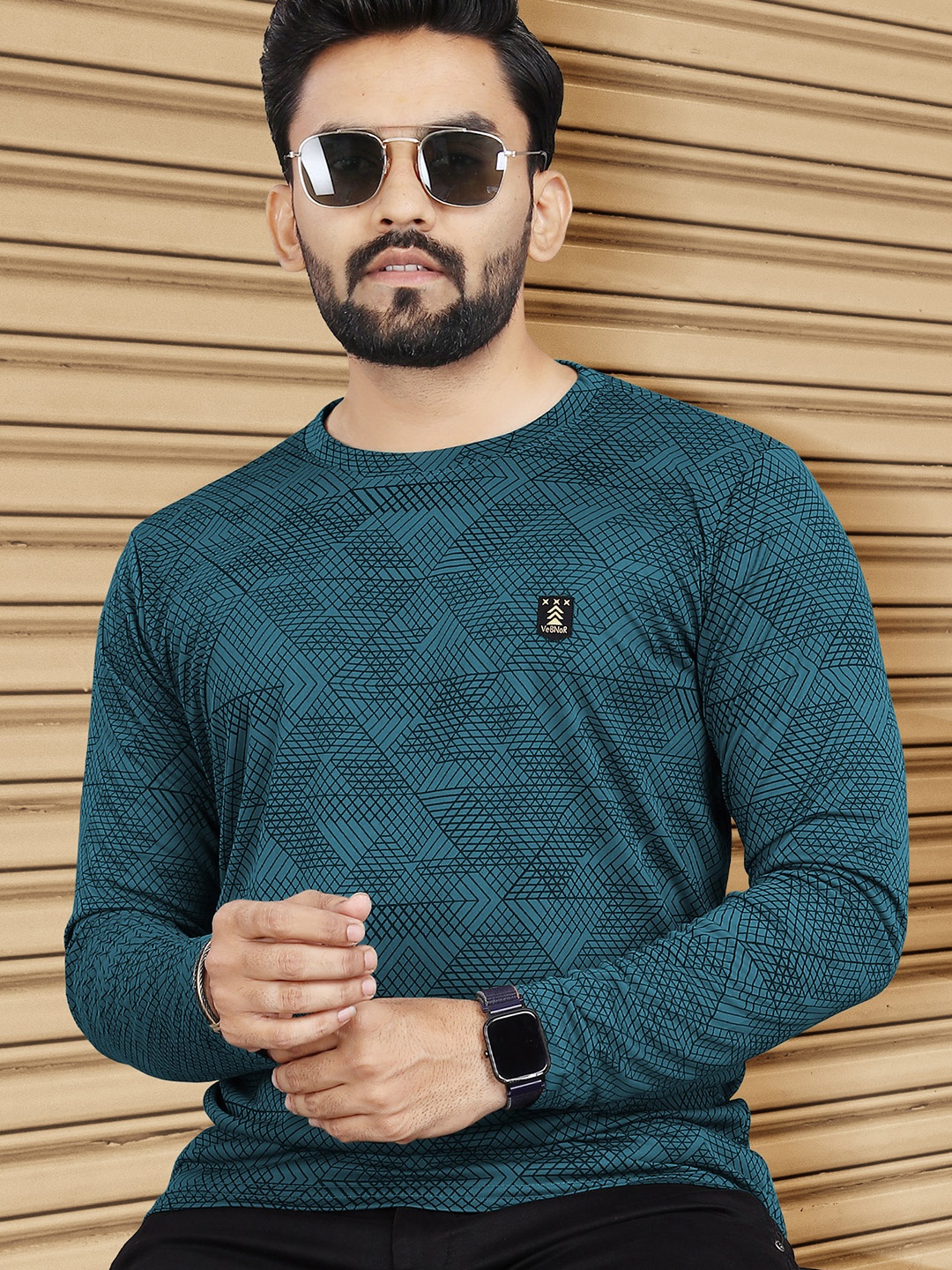 

VeBNoR Men Geometric Printed Round Neck Casual T-shirt, Teal
