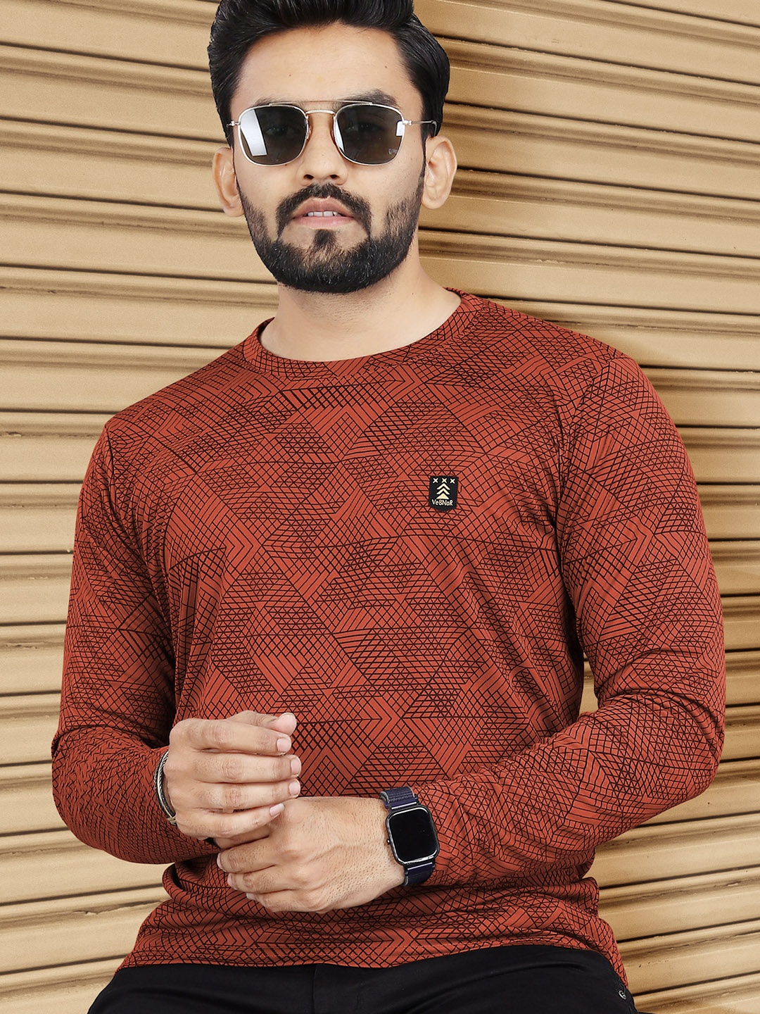 

VeBNoR Men Geometric Printed Round Neck Casual T-shirt, Rust