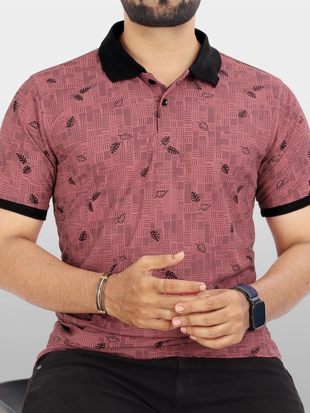 

VeBNoR Men Abstract Printed Polo Collar Casual T-shirt, Peach