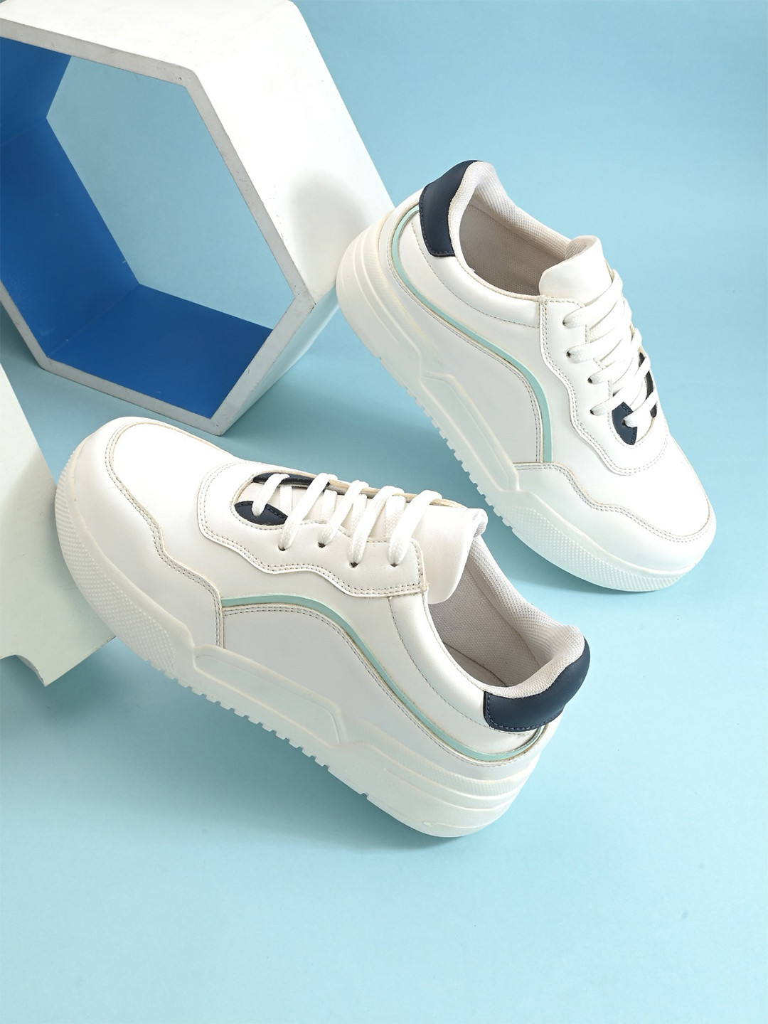 

Mast & Harbour Women Lightweight Lace-Ups Sneakers, White