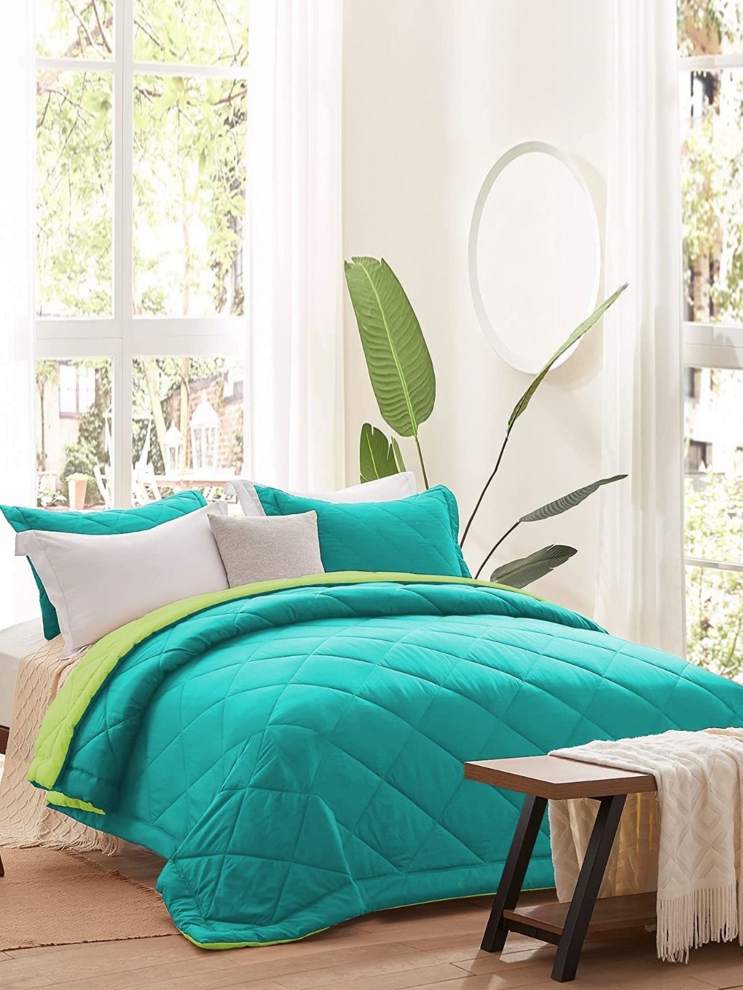 

MAGICAL Green & Turquoise Blue 350 GSM Double Bed Comforter