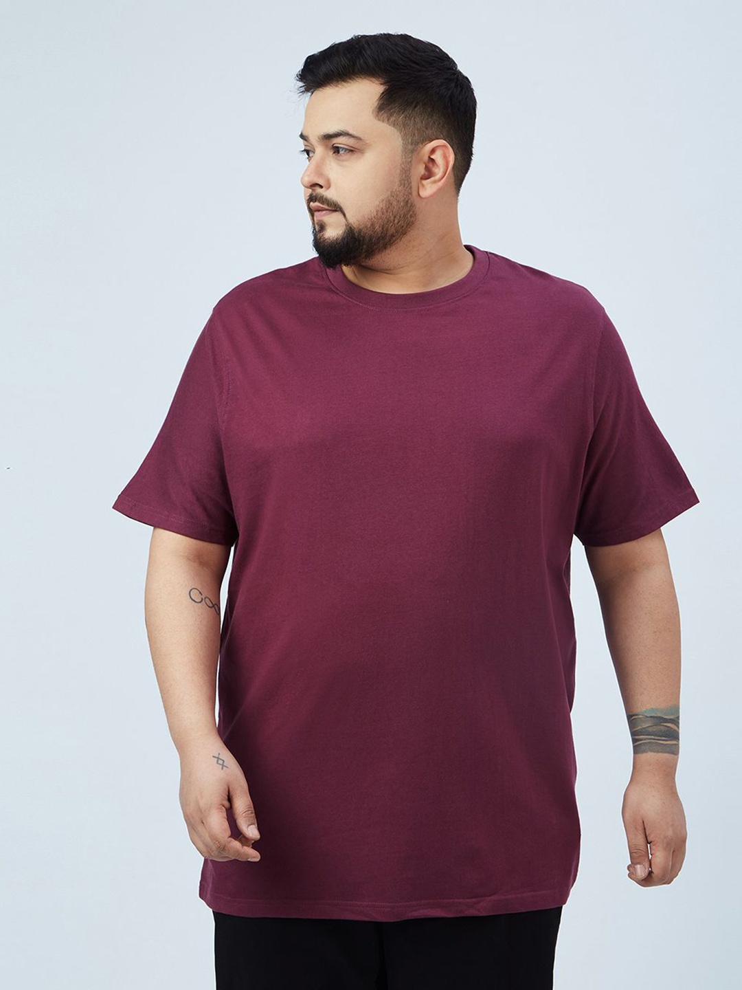 

Santonio Men Plus Size Solid Round Neck Cotton T-shirt, Purple