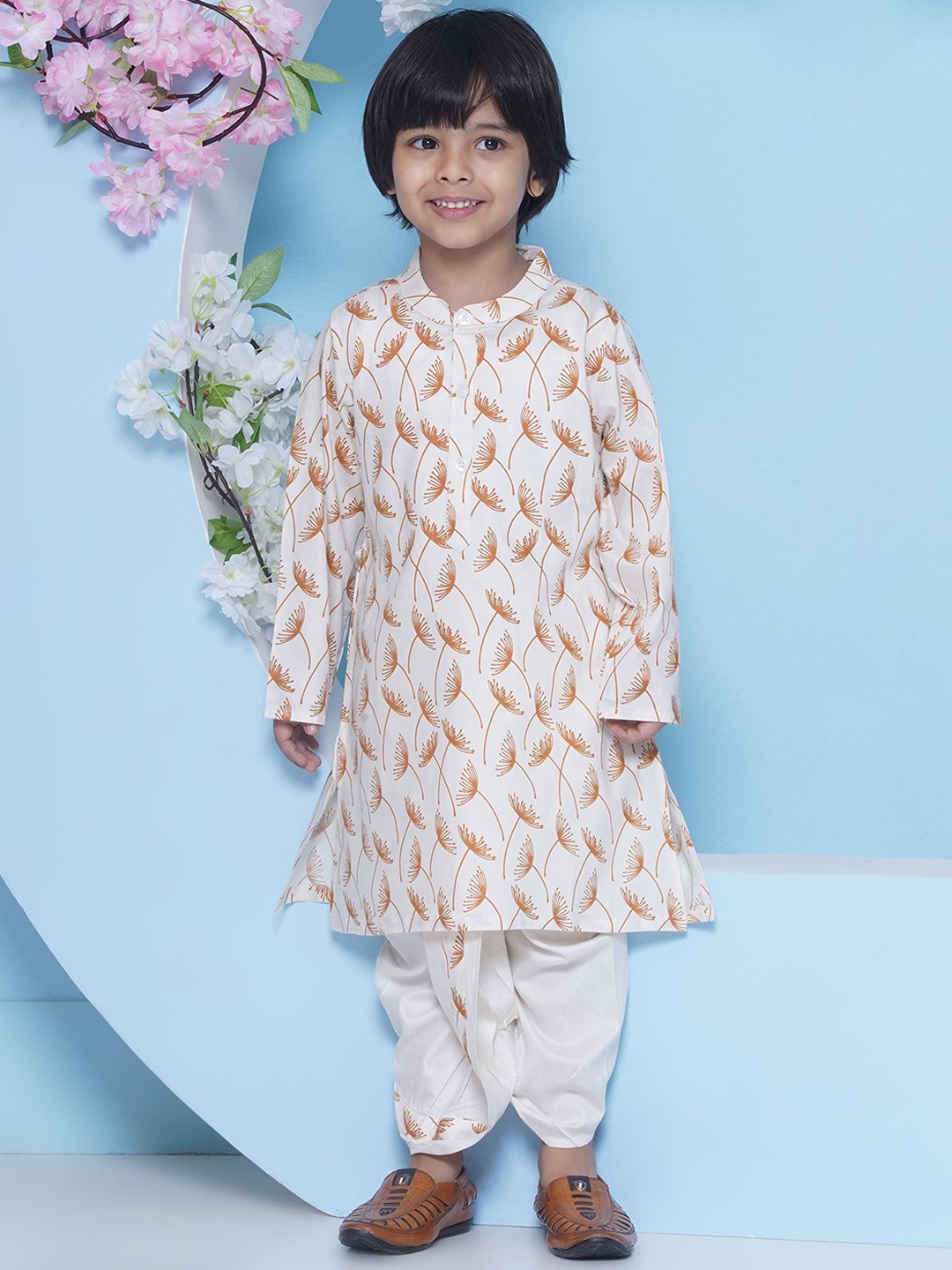 

Sethukrishna Boys Floral Printed Band Collar Straight Kurta, Off white