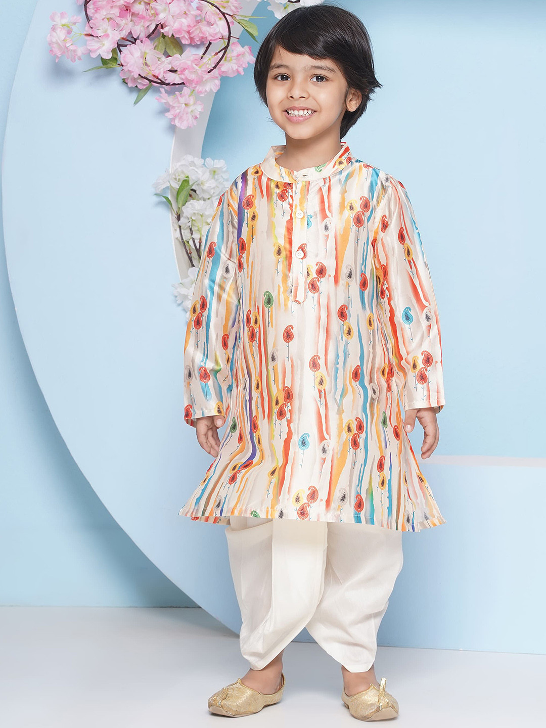 

Sethukrishna Boys Paisley Printed Band Collar Straight Kurta With Dhoti Pant, Off white