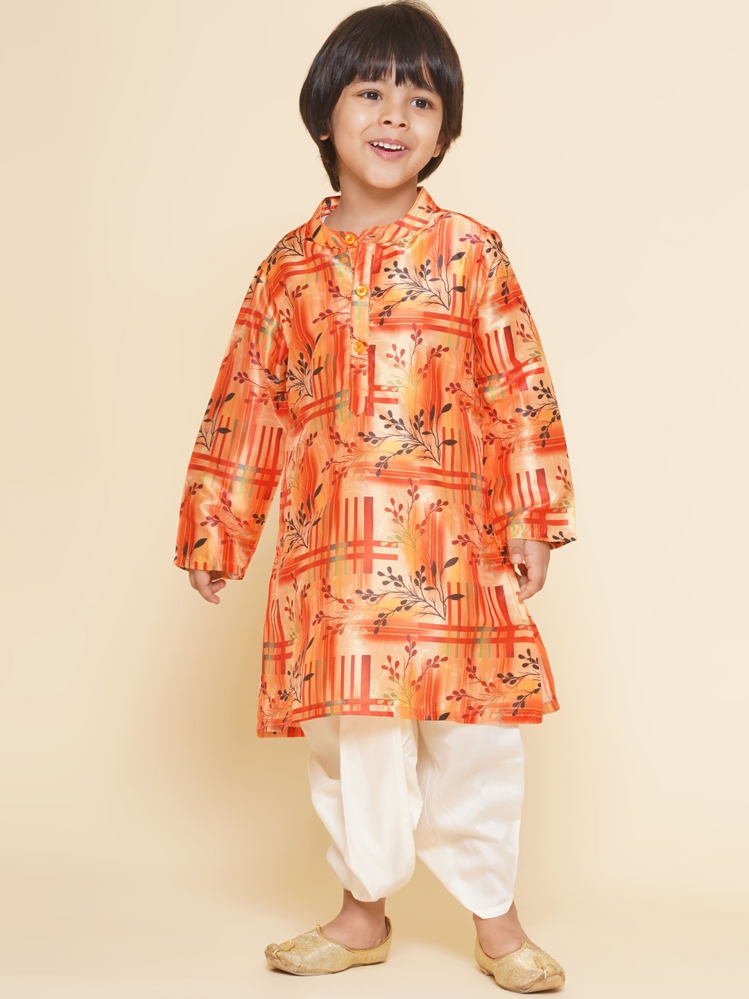 

Sethukrishna Boys Floral Printed Band Collar Straight Kurta, Orange