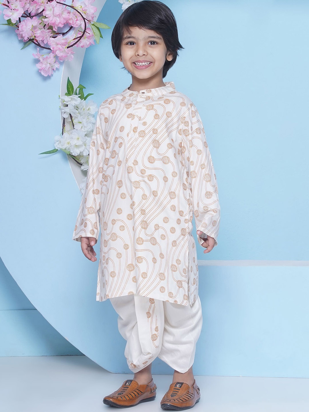 

Sethukrishna Boys Geometric Mandarin Collar Printed Straight Kurta, Off white