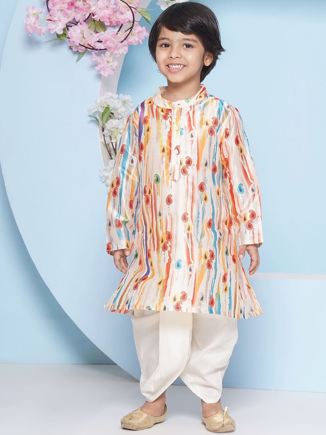 

Sethukrishna Boys Abstract Printed Band Collar Straight Kurta, Off white
