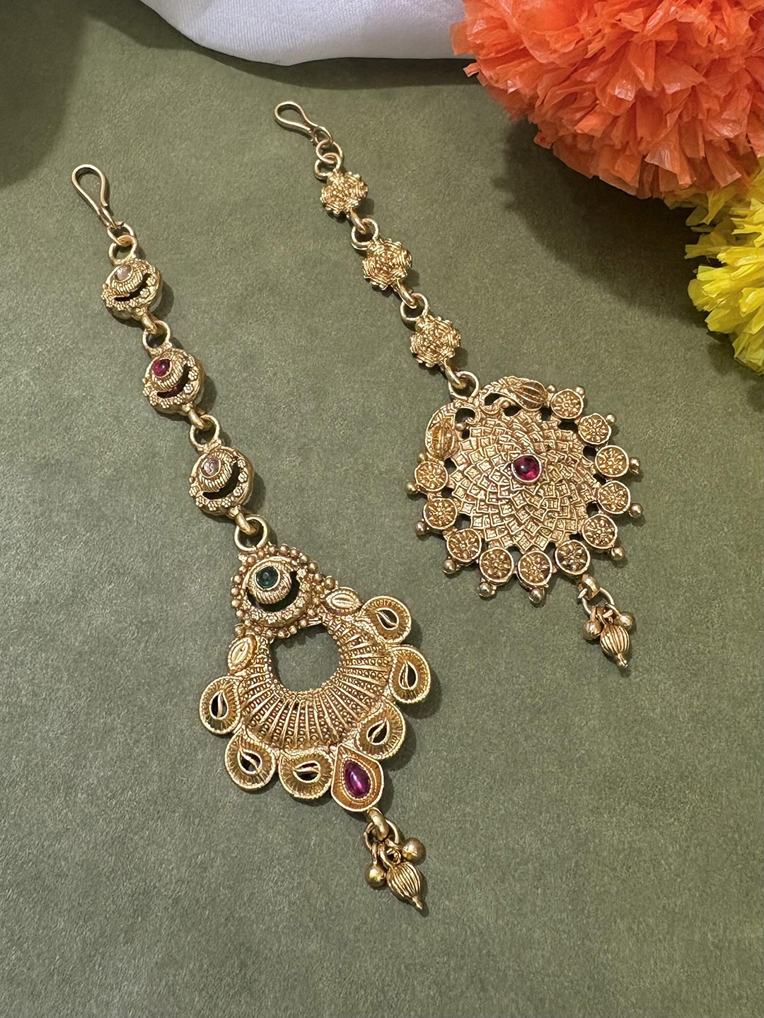 

ATIBELLE Set of 2 Gold-Plated Stone Studded & Beaded Floral Shaped Maang Tikkas