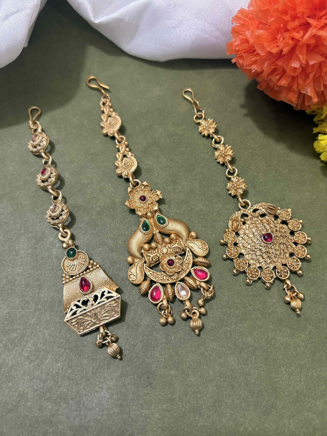

ATIBELLE Set Of 3 Gold-Plated Stone Studded Floral Shaped Maang Tikkas Head Jewellery
