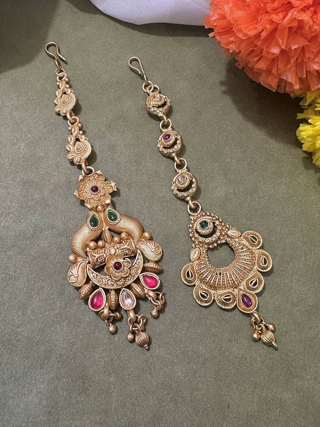 

ATIBELLE Set Of 2 Gold-Plated Stone Studded Floral Shaped Maang Tikkas Head Jewellery