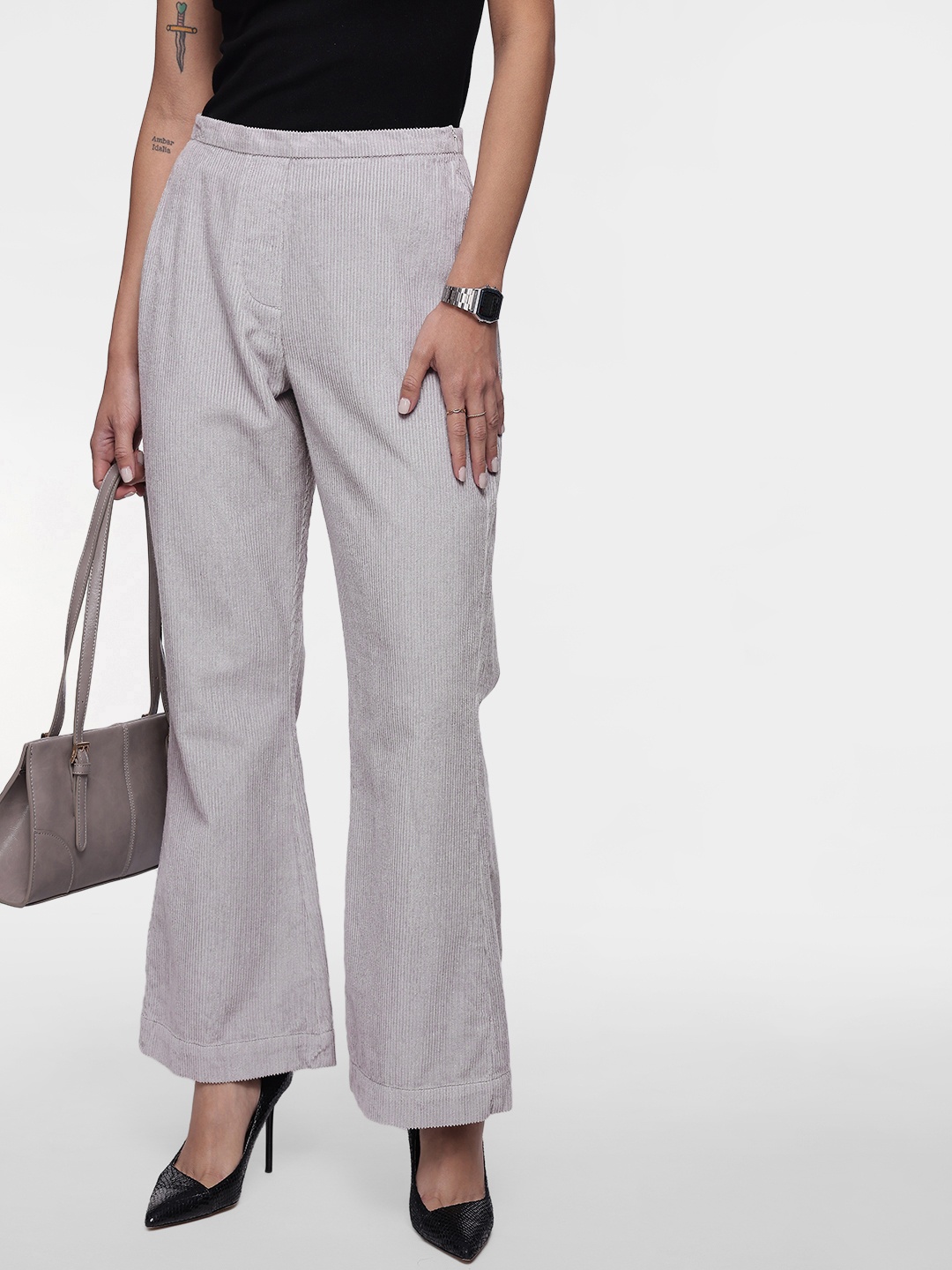 

French Connection Women Corduroy Pure Cotton Regular Trousers, Grey