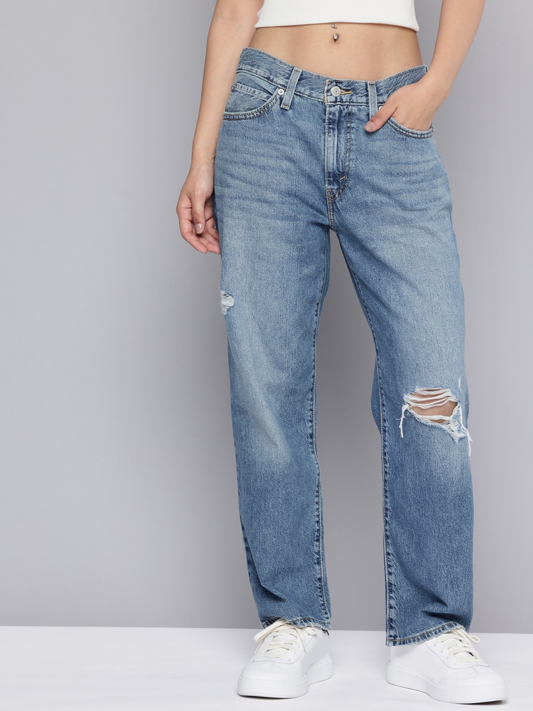 

Levis Women Straight Fit Highly Distressed Light Fade Jeans, Blue