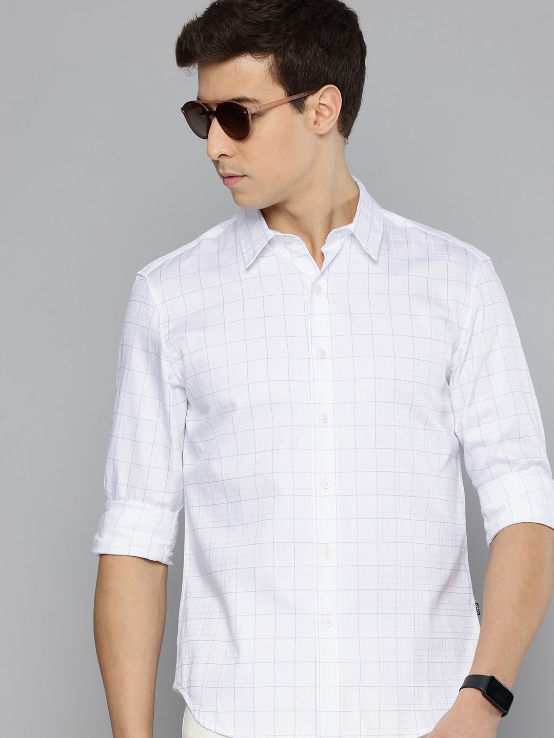 

Levis Slim Fit Checked Pure Cotton Casual Shirt, White