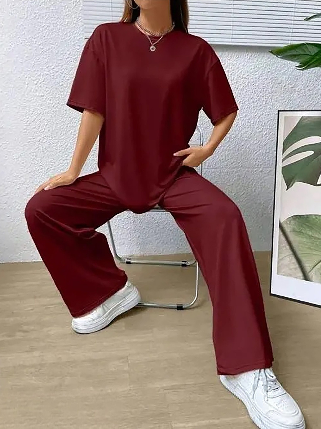 

My Swag Round Neck T-Shirt With Trousers, Maroon