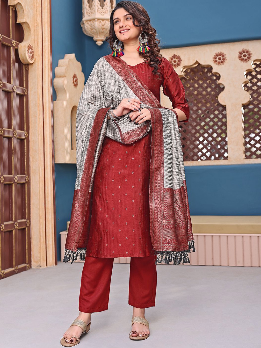 

BAESD Ethnic Motifs Woven Design Sweetheart Neck Straight Kurta With Trouser And Dupatta, Maroon