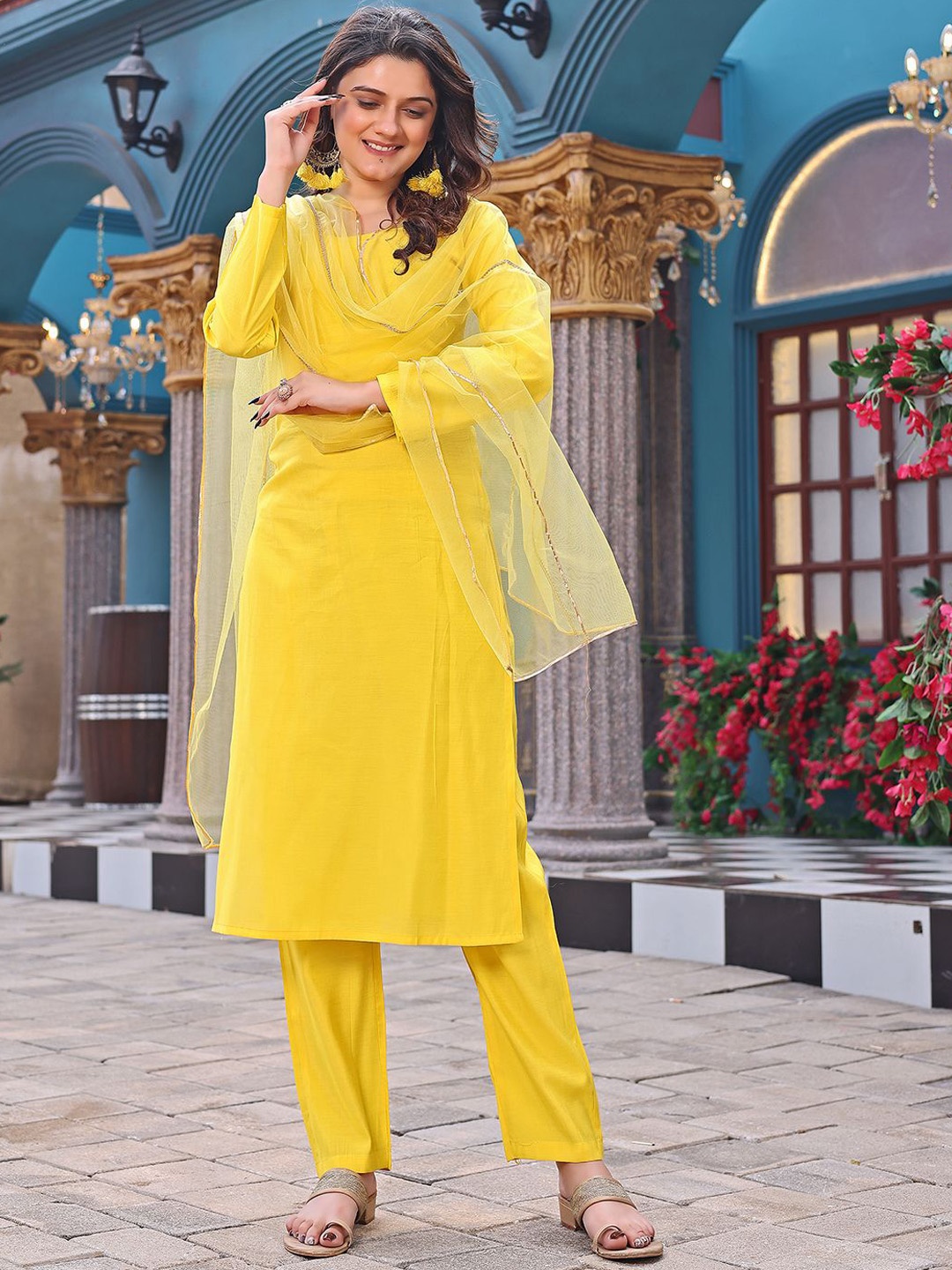 

BAESD Cotton Silk Square Neck Straight Kurta, Yellow